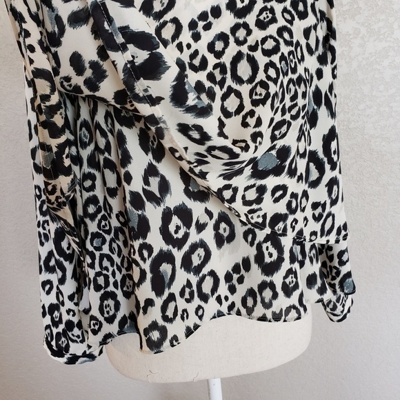 Zara basics blouse. Leopard print. - Picture 3 of 5